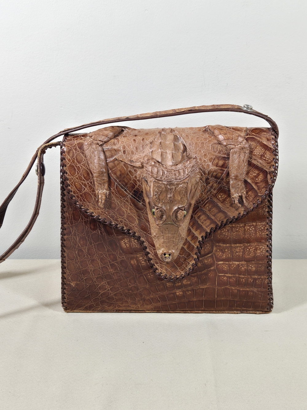 Vintage-Style Brown Crocodile-Embossed Shoulder Bag